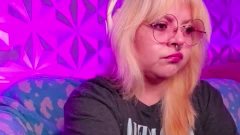 Gina George online show from 10/19/25, 10:10