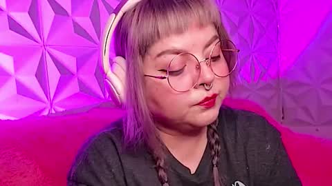 Gina George online show from 11/02/25, 10:12