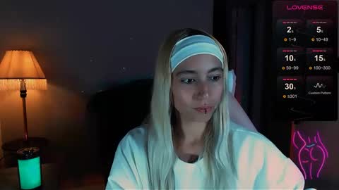 Snapshot of saucy_jenn1 chatting on 12/27/24, 12:07 I AM JENN online show from 12/27/24, 12:07