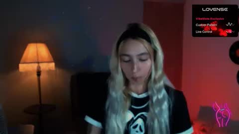 Snapshot of saucy_jenn1 chatting on 01/10/25, 02:35 I AM JENN online show from 01/10/25, 02:35