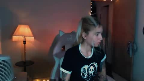 I AM JENN  online show from 01/24/25, 02:28