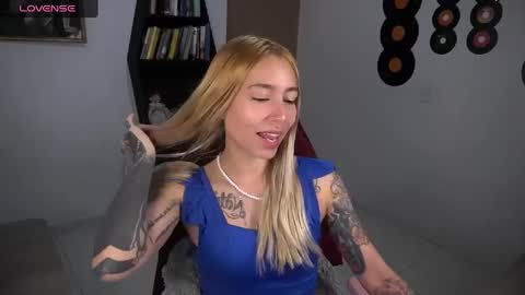 Snapshot of saucy_jenn1 chatting on 09/14/25, 12:54 I AM JENN online show from 09/14/25, 12:54