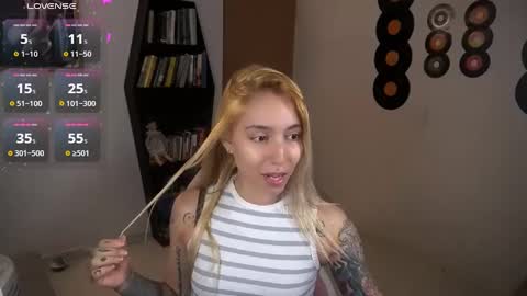 Snapshot of saucy_jenn1 chatting on 09/16/25, 04:46 I AM JENN online show from 09/16/25, 04:46