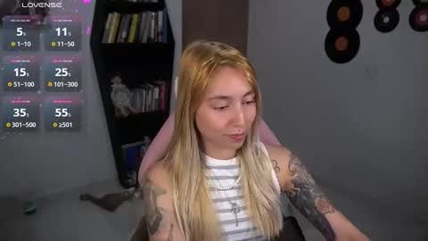 Snapshot of saucy_jenn1 chatting on 09/17/25, 03:19 I AM JENN online show from 09/17/25, 03:19