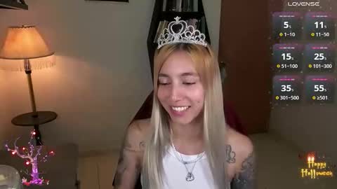 I AM JENN  online show from 10/31/25, 02:23