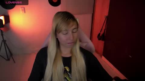 I AM JENN  online show from 04/17/26, 04:15