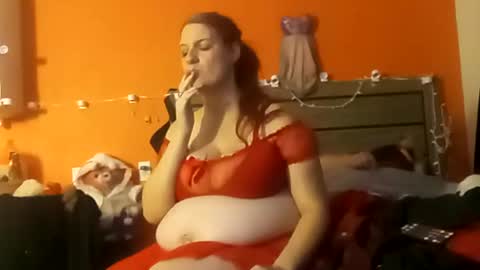 Snapshot of saucybear666 chatting on 11/23/25, 11:15 SnowBunny online show from 11/23/25, 11:15