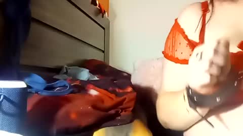 SnowBunny online show from 08/08/26, 07:43