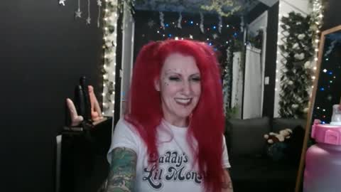 Snapshot of saucysky chatting on 01/24/25, 12:42 SaucySky online show from 01/24/25, 12:42