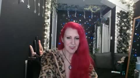 Snapshot of saucysky chatting on 01/28/25, 01:08 SaucySky online show from 01/28/25, 01:08