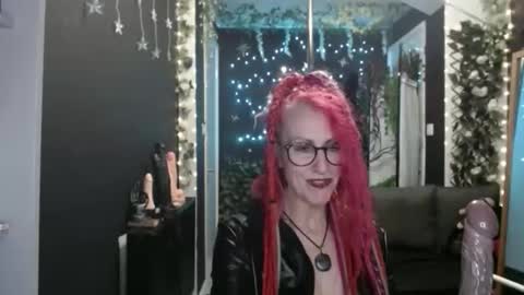 Snapshot of saucysky chatting on 09/29/25, 09:08 SaucySky online show from 09/29/25, 09:08