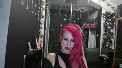 Snapshot of saucysky chatting on 02/24/26, 08:51 SaucySky online show from 02/24/26, 08:51