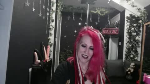 Snapshot of saucysky chatting on 02/25/26, 10:19 SaucySky online show from 02/25/26, 10:19