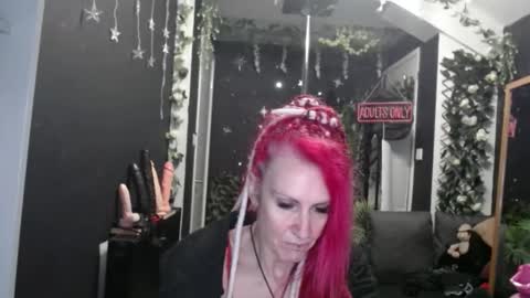 Snapshot of saucysky chatting on 03/02/26, 09:38 SaucySky online show from 03/02/26, 09:38