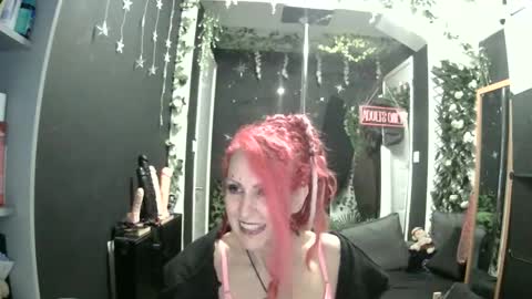 SaucySky online show from 05/18/26, 08:58