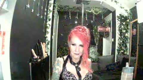 Snapshot of saucysky chatting on 06/23/26, 06:50 SaucySky online show from 06/23/26, 06:50