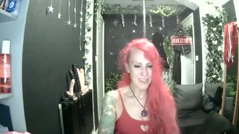Snapshot of saucysky chatting on 07/13/26, 09:17 SaucySky online show from 07/13/26, 09:17