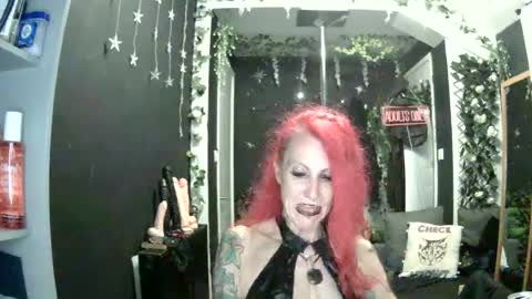 Snapshot of saucysky chatting on 07/18/26, 08:45 SaucySky online show from 07/18/26, 08:45