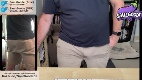 Snapshot of saulgoode69 chatting on 09/09/25, 09:47 Saul Goode online show from 09/09/25, 09:47