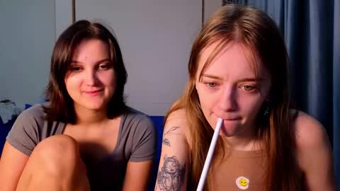 Snapshot of sav_anna chatting on 09/29/25, 05:29 LUNA and ANNA online show from 09/29/25, 05:29