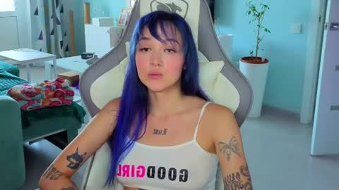 Ariel online show from 07/10/26, 04:28