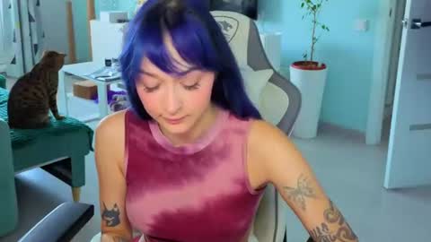 Ariel online show from 07/17/26, 03:57