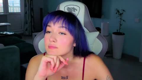 Ariel online show from 08/04/26, 04:15