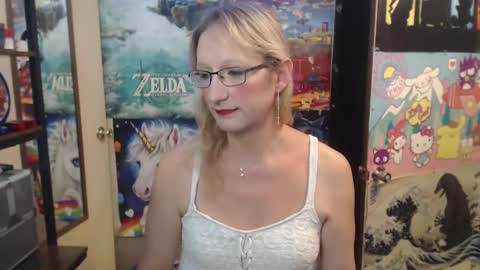 Savanah online show from 09/28/25, 02:17