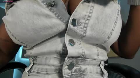 Snapshot of savannahstorm_ chatting on 09/23/25, 11:57 S a v a n n a h online show from 09/23/25, 11:57