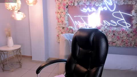 S a v a n n a h  online show from 04/01/26, 12:06