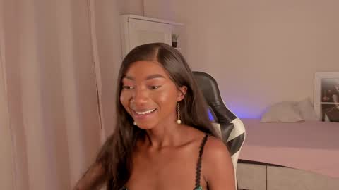 Savannahwildee online show from 12/13/24, 08:26