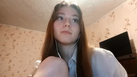 Snapshot of savannasotos chatting on 09/09/25, 05:01 Sophie online show from 09/09/25, 05:01