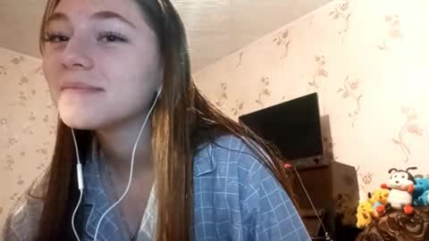 Snapshot of savannasotos chatting on 09/14/25, 02:27 Sophie online show from 09/14/25, 02:27