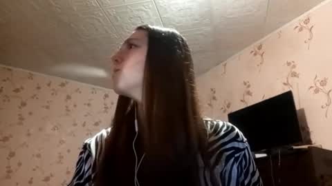 Snapshot of savannasotos chatting on 09/17/25, 01:13 Sophie online show from 09/17/25, 01:13