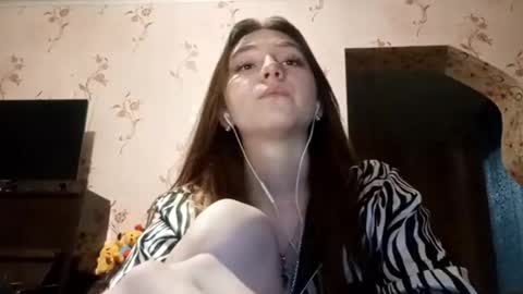 Snapshot of savannasotos chatting on 09/26/25, 05:17 Sophie online show from 09/26/25, 05:17