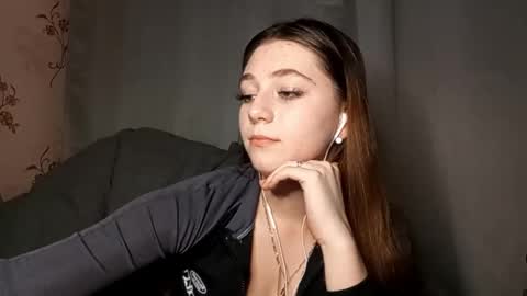 Snapshot of savannasotos chatting on 10/09/25, 03:32 Sophie online show from 10/09/25, 03:32