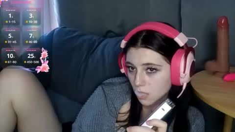 Snapshot of savannasotos chatting on 10/16/25, 03:46 Sophie online show from 10/16/25, 03:46