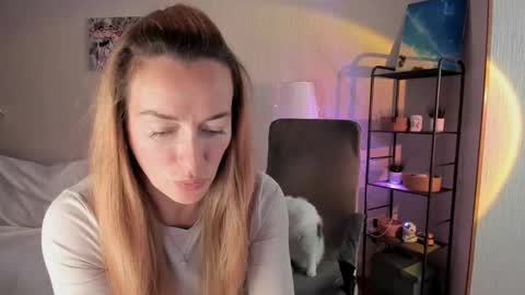 save the qween online show from 09/30/25, 10:31