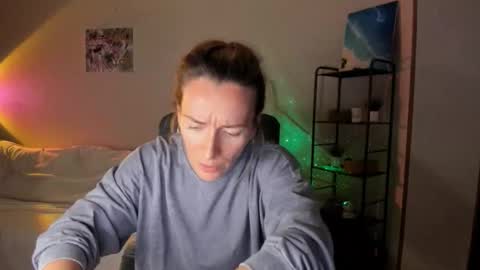 save the qween online show from 10/22/25, 12:27