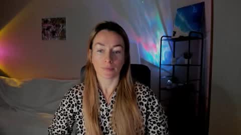 save the qween online show from 11/30/25, 06:06