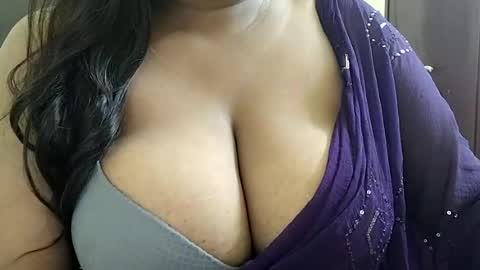 Snapshot of savita0969 chatting on 06/18/26, 02:23 Anjali online show from 06/18/26, 02:23