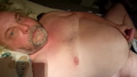 Snapshot of savlan chatting on 10/23/25, 01:05 savlan online show from 10/23/25, 01:05