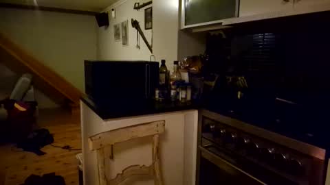 Snapshot of savlan chatting on 11/22/25, 08:19 savlan online show from 11/22/25, 08:19