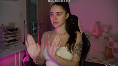 Naomi online show from 12/14/25, 07:40