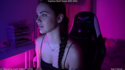 Naomi online show from 02/11/26, 07:41