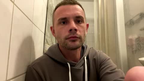 chamomile online show from 10/19/25, 01:28