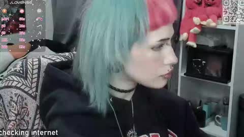 pronoun she. name Mary. age 21. online show from 02/18/26, 12:34