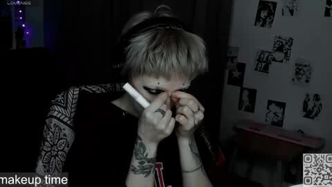 pronoun she. name Mary. age 21. online show from 05/08/26, 07:08