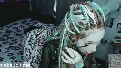 pronoun she. name Mary. age 21. online show from 06/10/26, 01:54