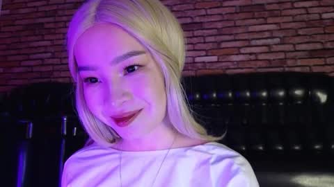 Snapshot of saya_lin chatting on 10/03/25, 04:20 Saya online show from 10/03/25, 04:20